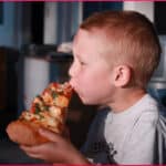 kid-eating-pizza