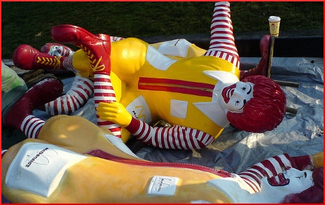 ronald-mcdonald-reclining