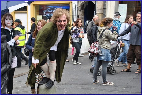 street-performer-costume