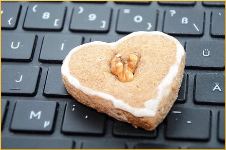 cookie-on-keyboard