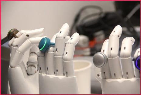 robots-wearable-tech