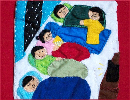 sleeping-kids-embroidery-art