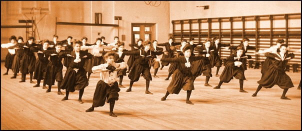 girls-gym-class-vintage